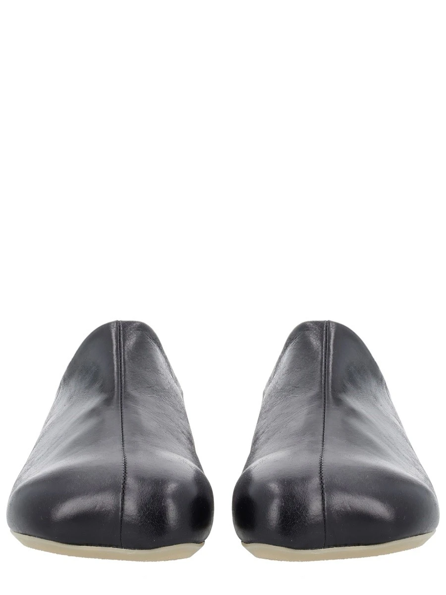 ANATOMICAL LEATHER SABOT.webp