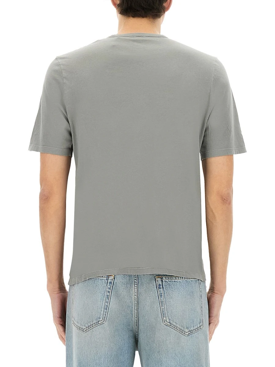 T-SHIRT CON LOGO.webp