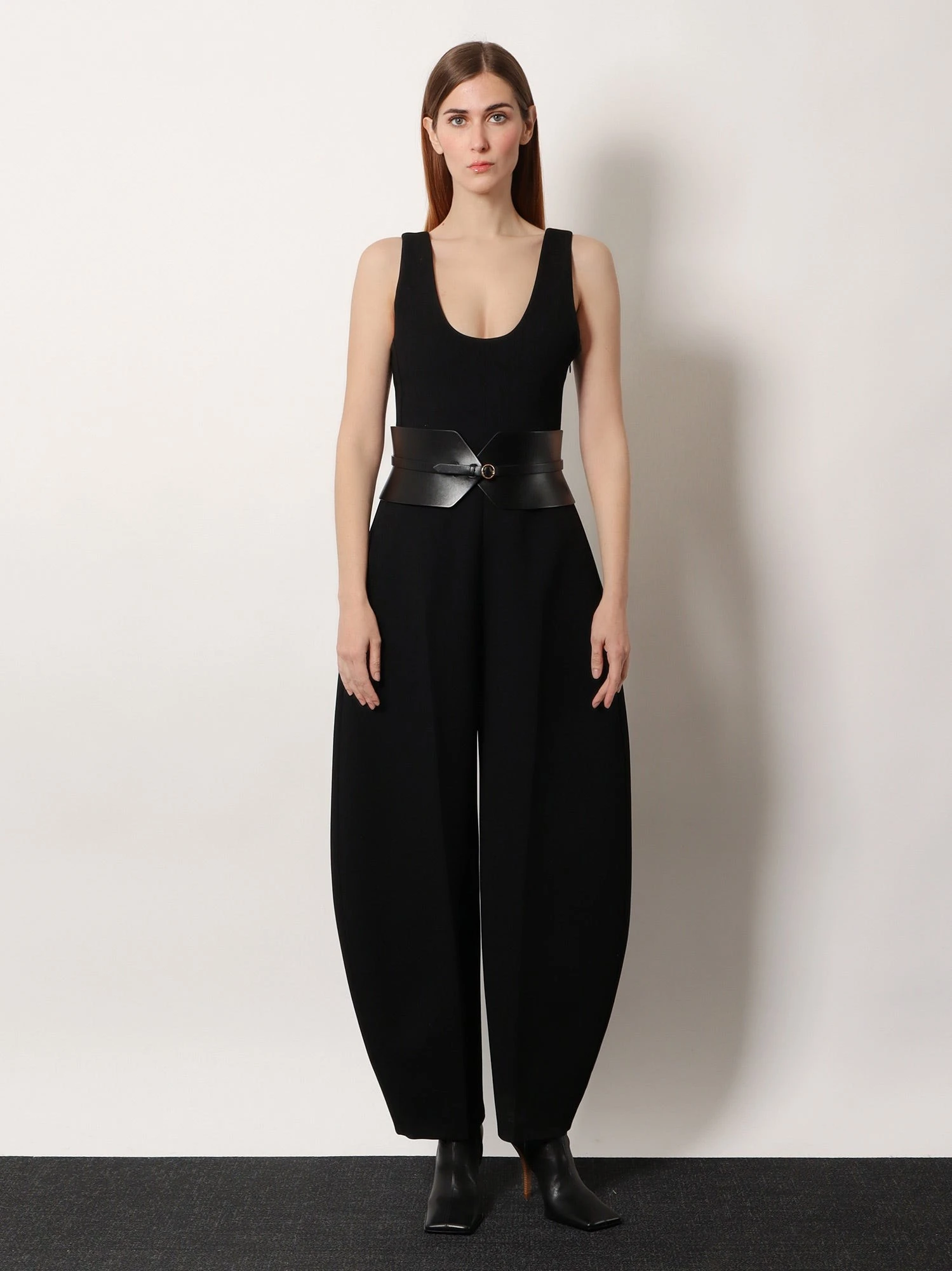 Round virgin wool jumpsuit.webp