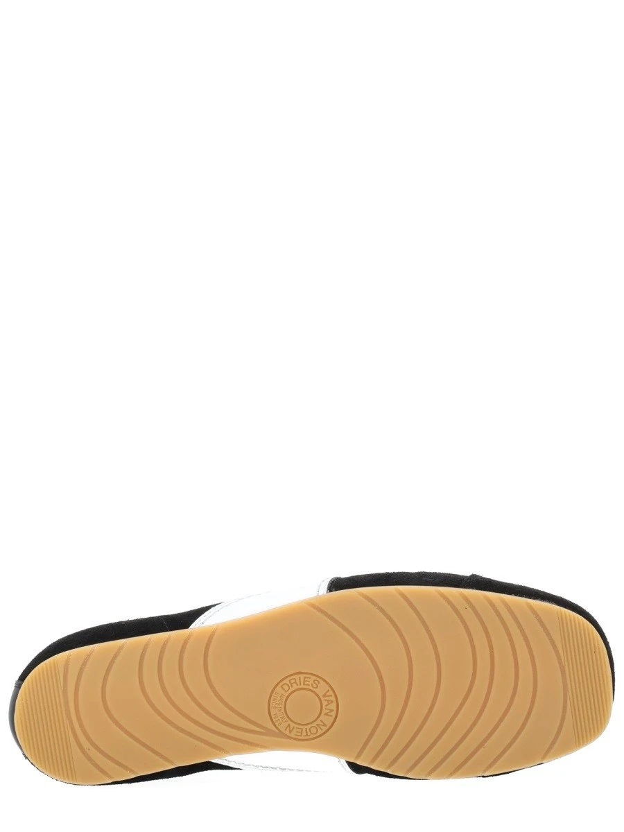 SUEDE SNEAKER.webp