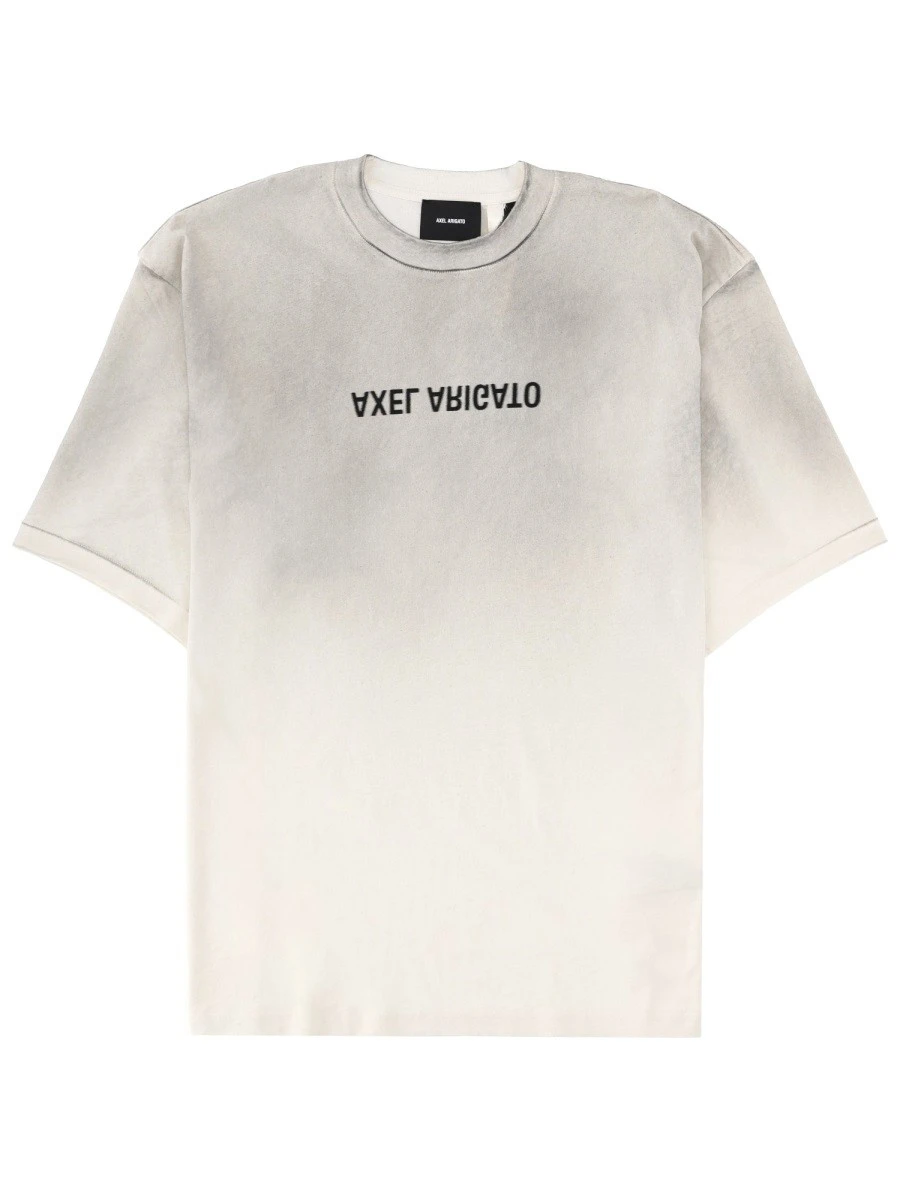 T-SHIRT CON LOGO.webp