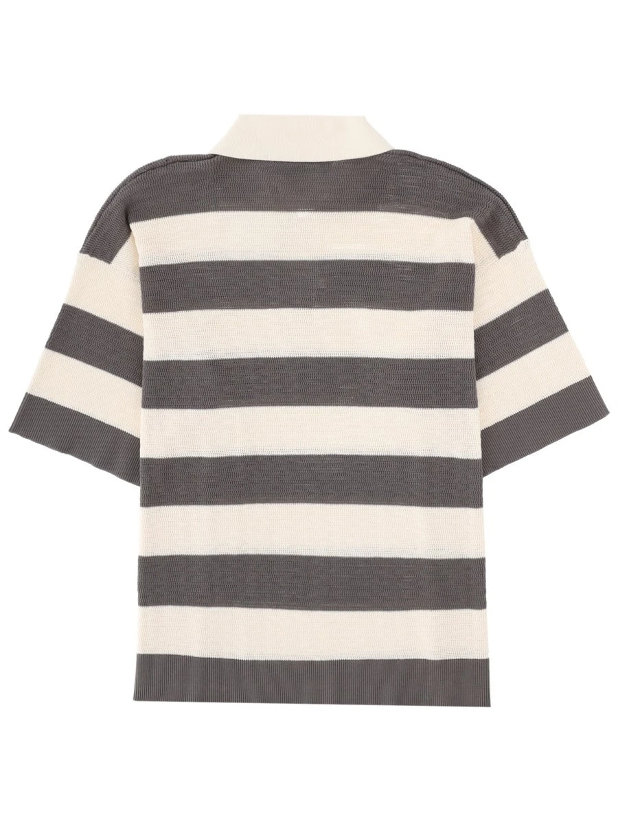 POLO CON PATCH LOGO.webp