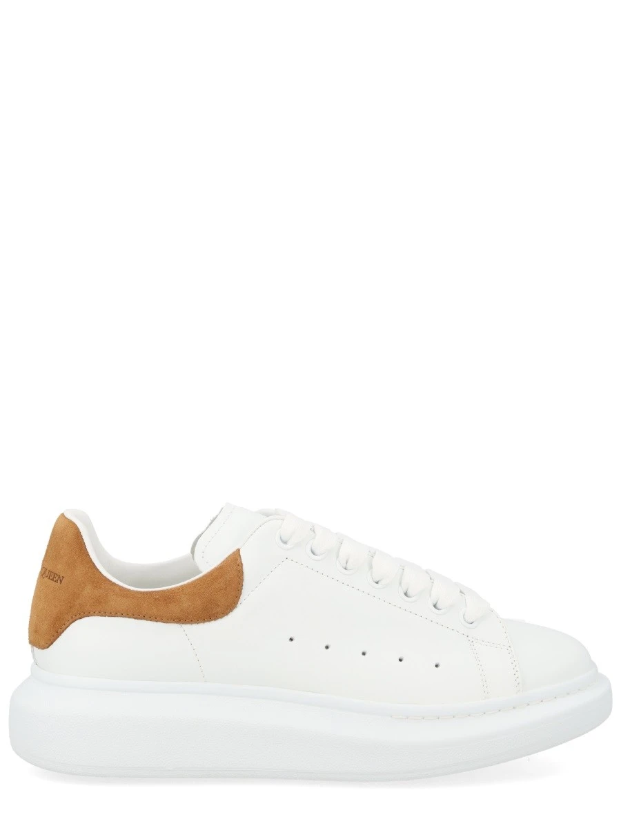 "OVERSIZE" SNEAKER.webp