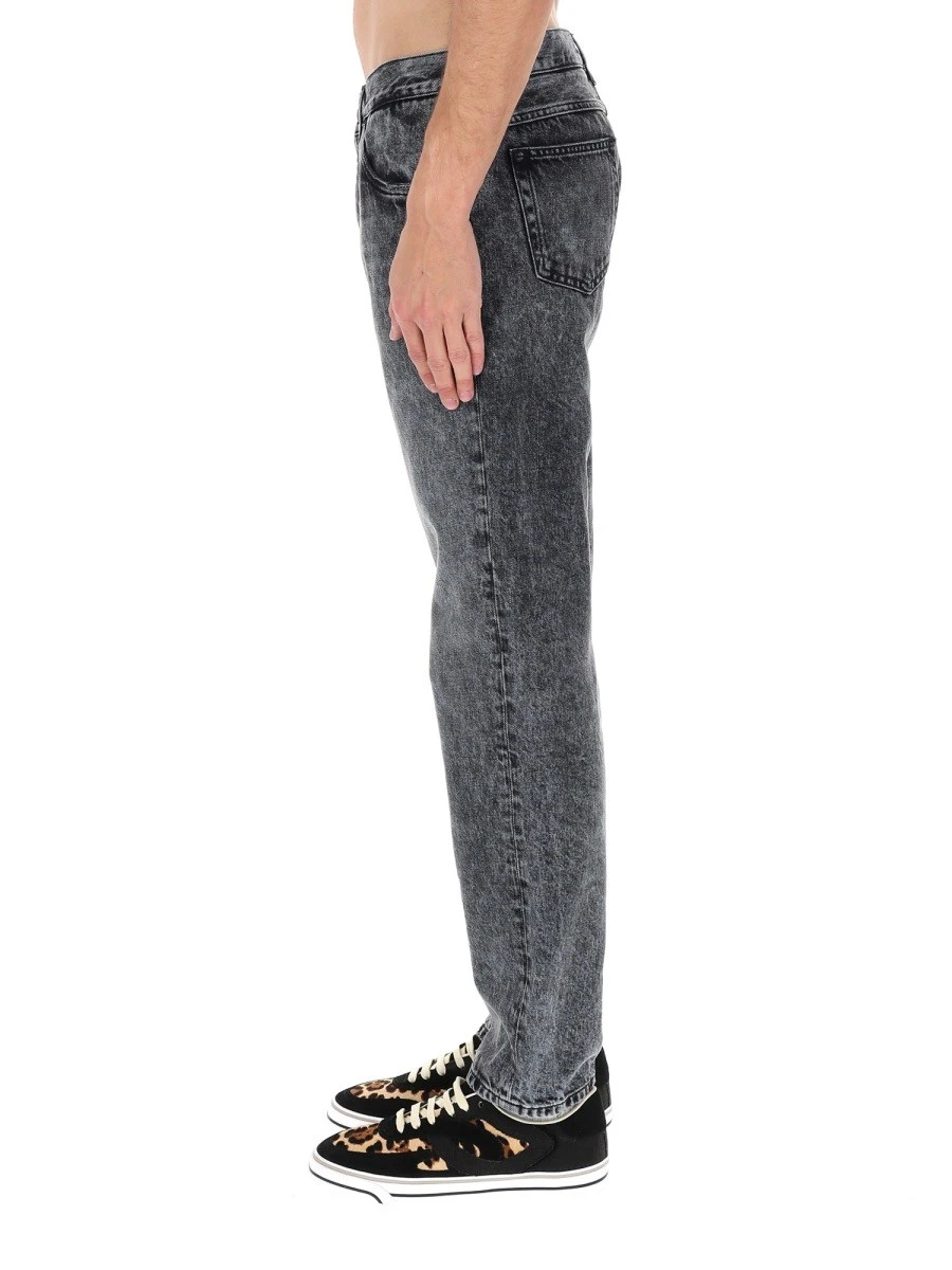 JEANS IN DENIM.webp