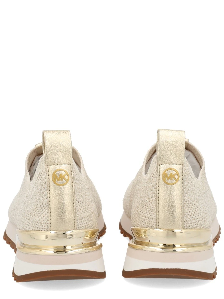 "NOVA" SLIP-ON SNEAKER.webp