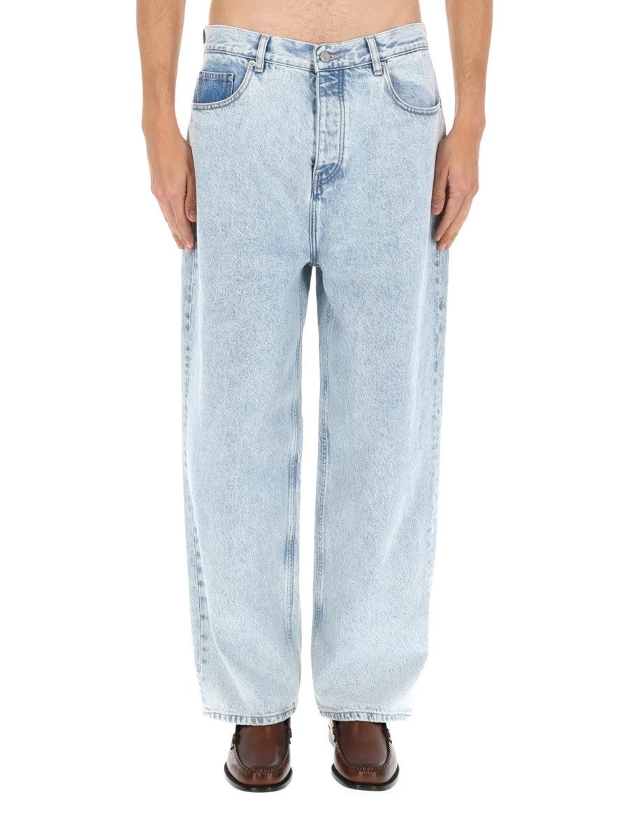 JEANS IN DENIM.webp