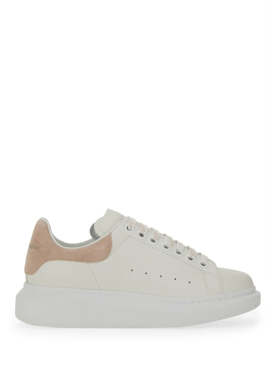 OVERSIZED SNEAKER.webp