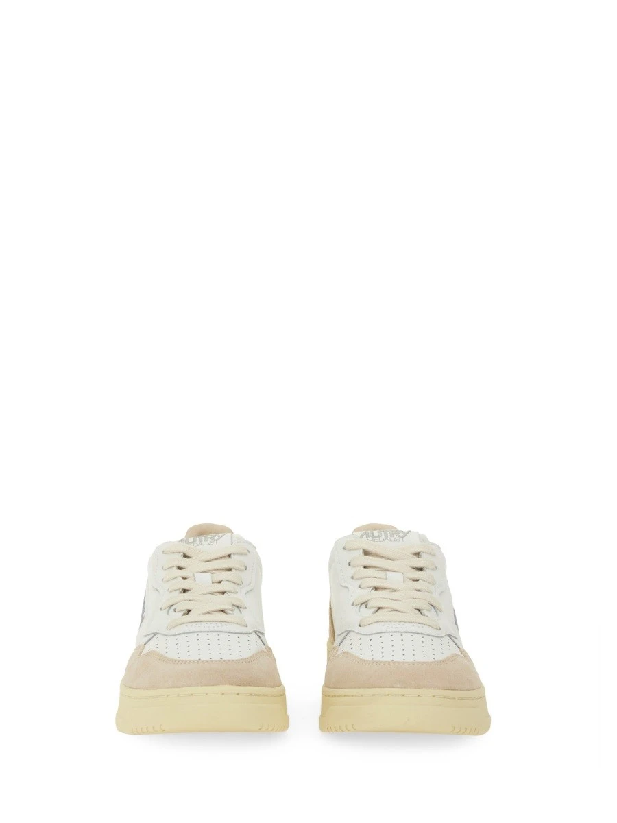 SNEAKER "MEDALIST LOW".webp