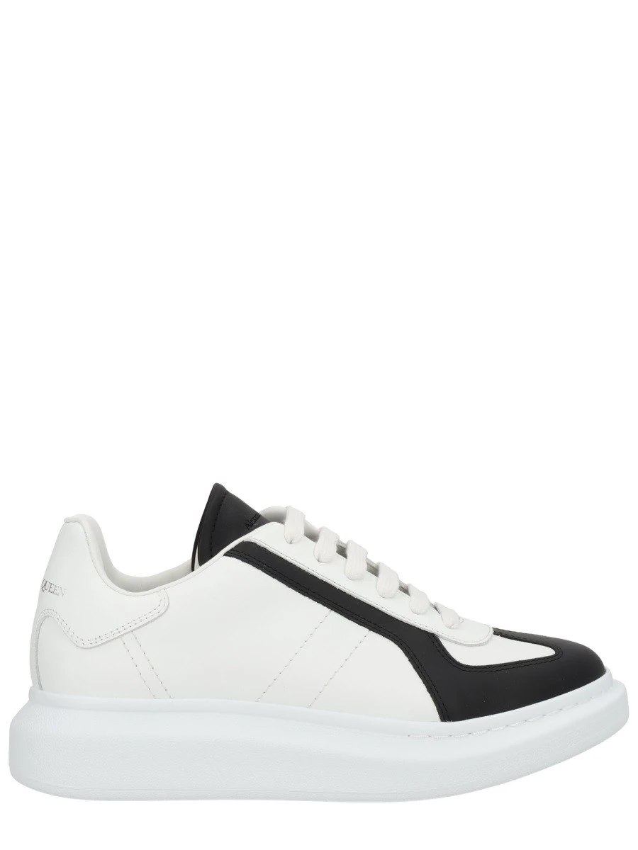 "OVERSIZE" SNEAKER.webp
