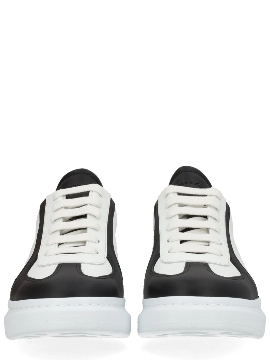 "OVERSIZE" SNEAKER.webp