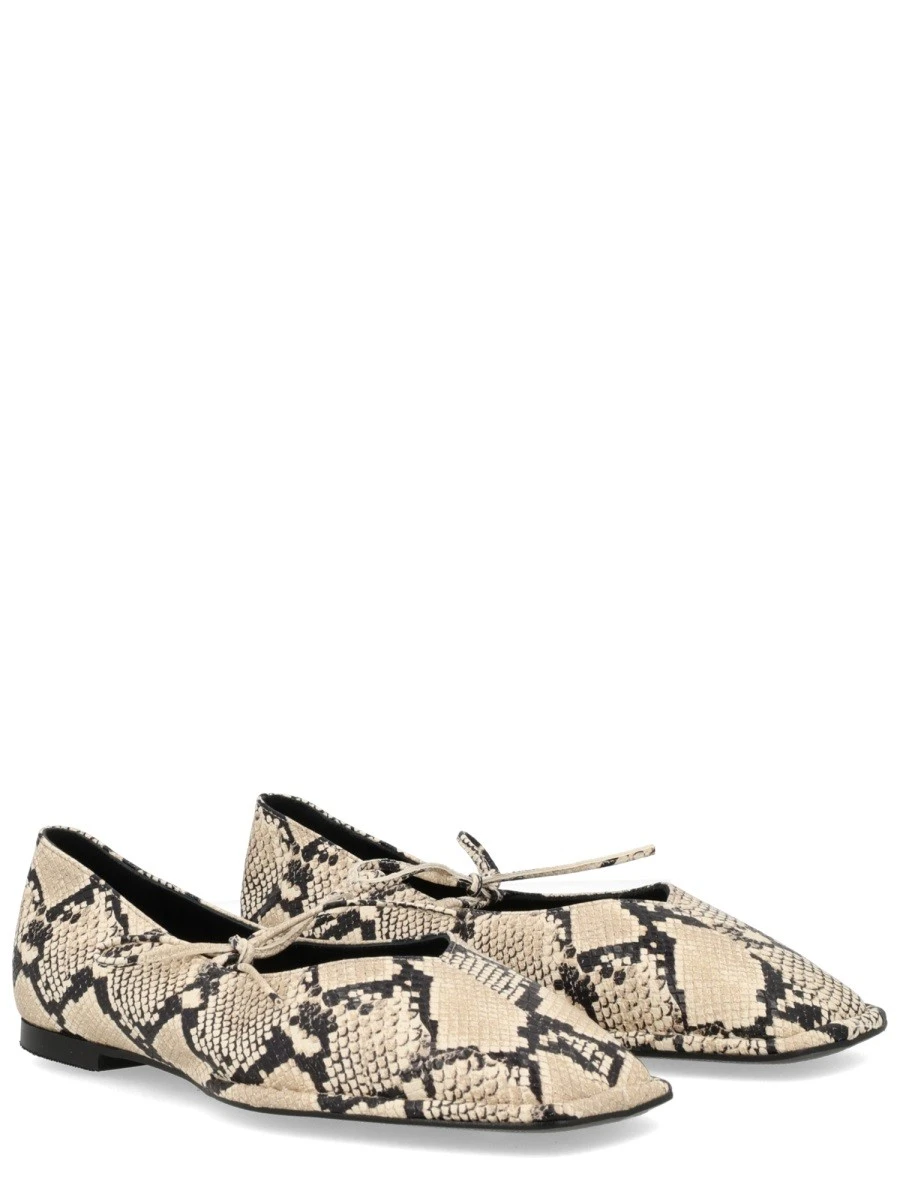 BALLERINA "SWAY INDO".webp