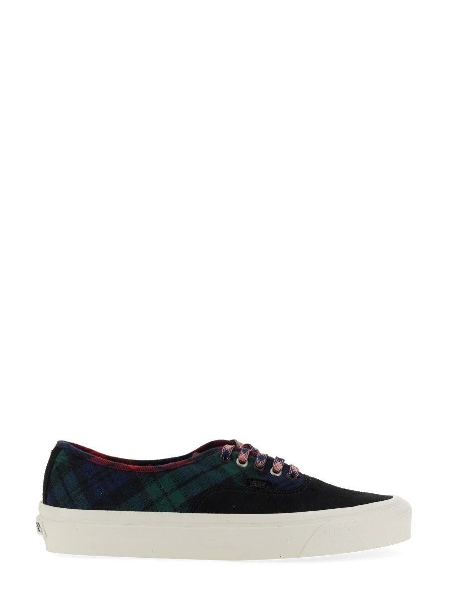 SNEAKER AUTHENTIC 44.webp