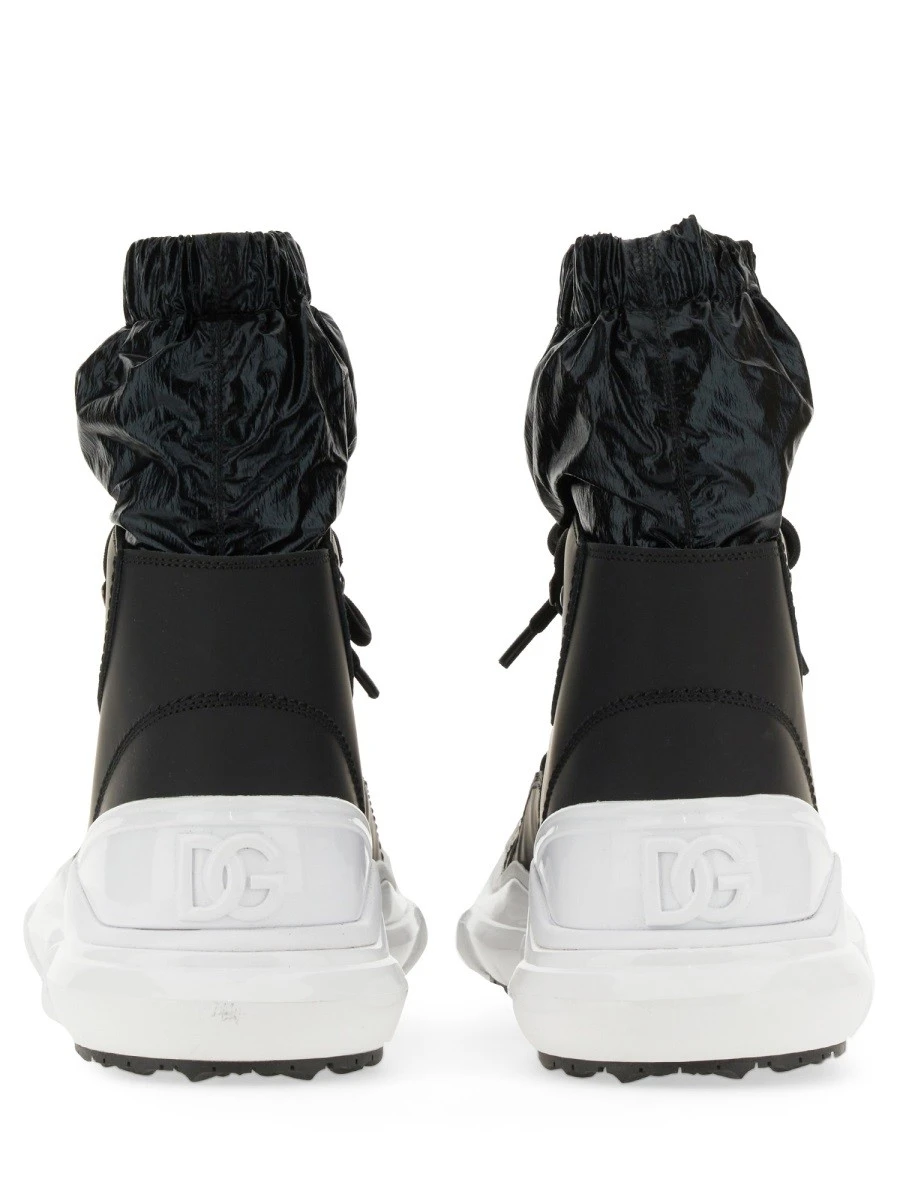 LACE-UP BOOT.webp