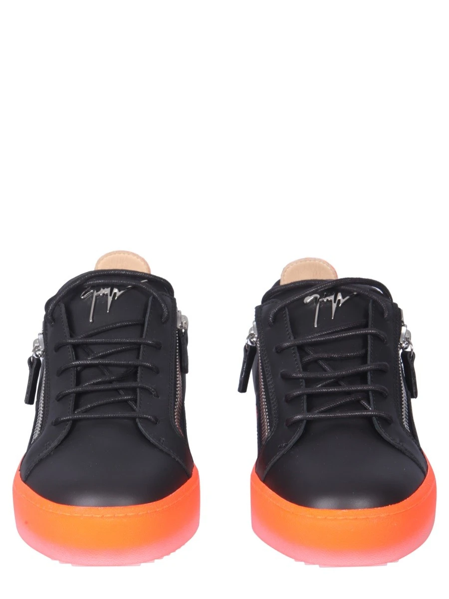 FRANKIE SNEAKERS.webp
