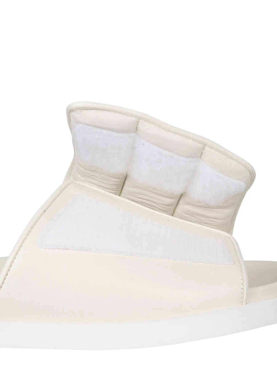 GIA 3 PUFFY SANDALS.webp
