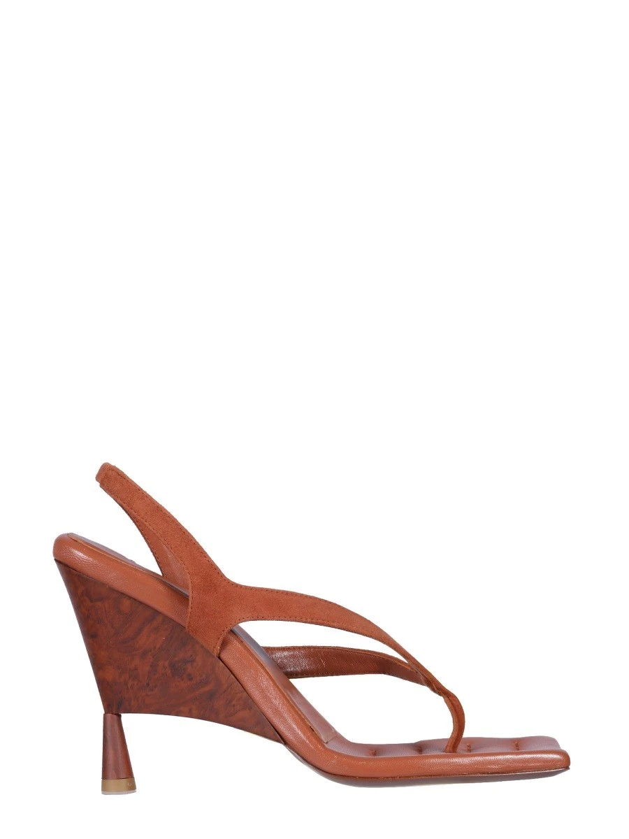 ROSIE 12 FOOTBED.webp