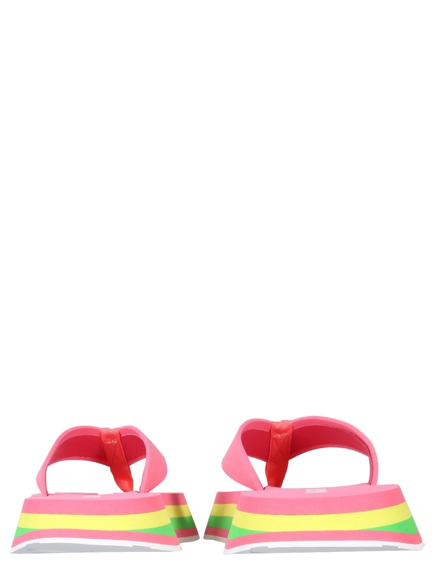 THONG SANDALS.webp