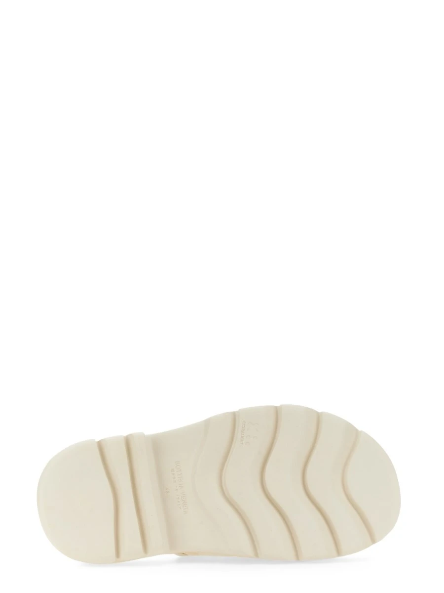 SANDAL FLASH.webp