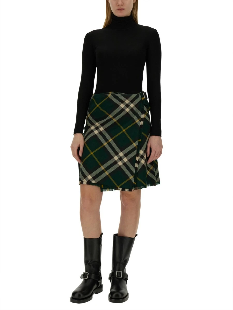 MINI SKIRT.webp