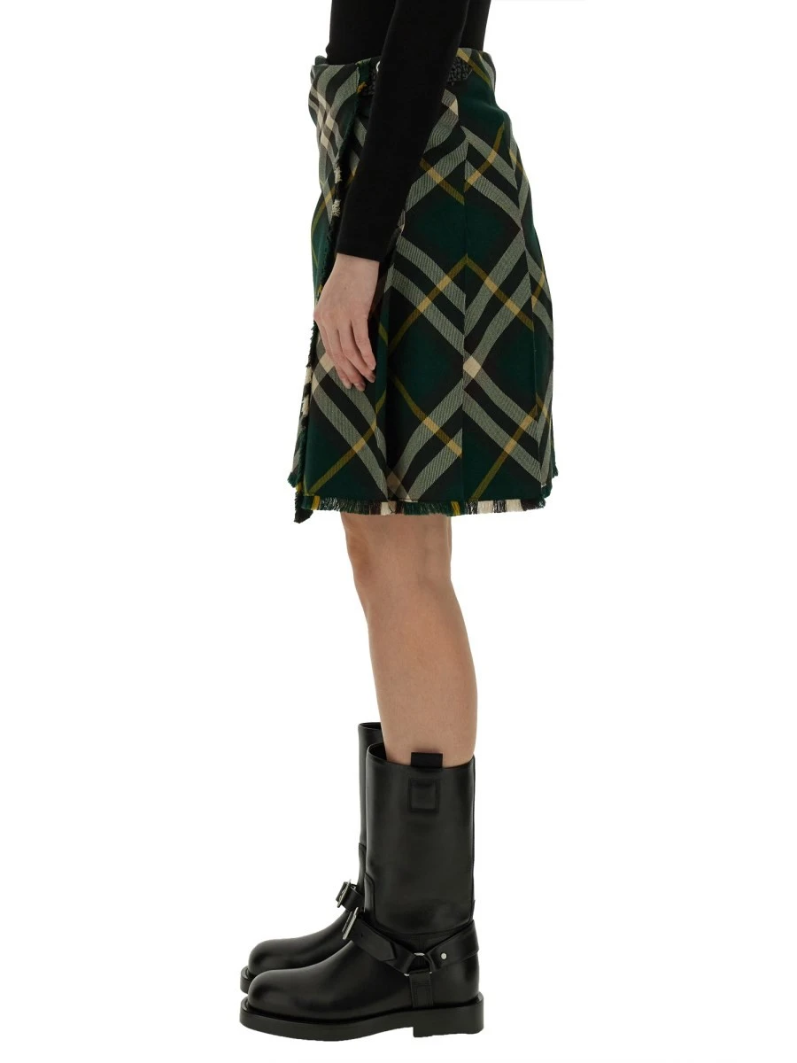 MINI SKIRT.webp