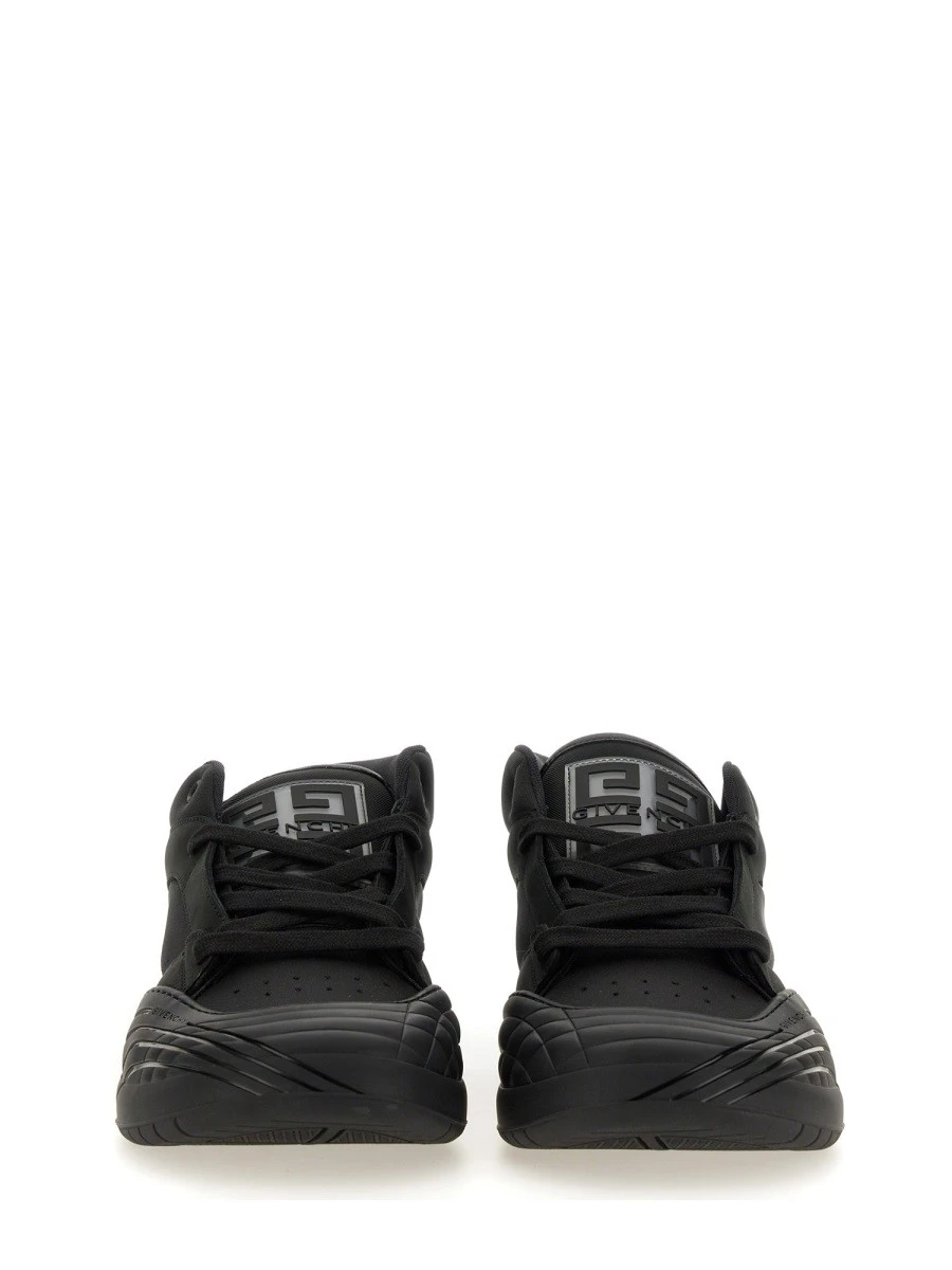 SKATE SNEAKER.webp