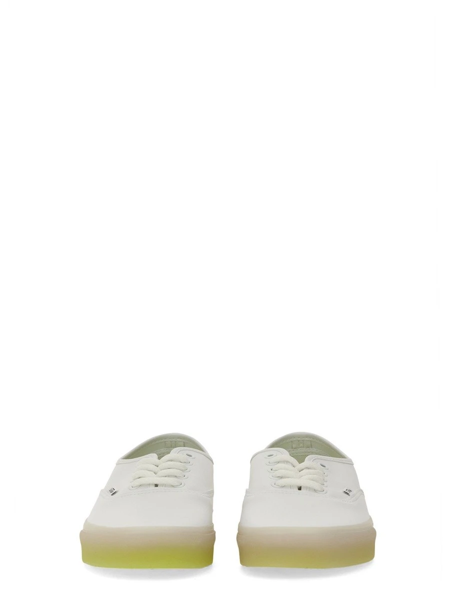 AUTHENTIC SNEAKER.webp