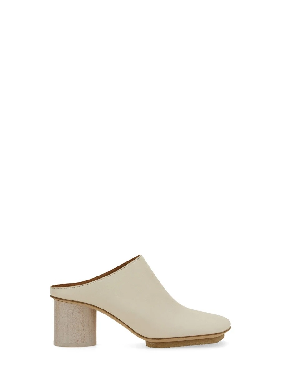 LEATHER MULE..webp