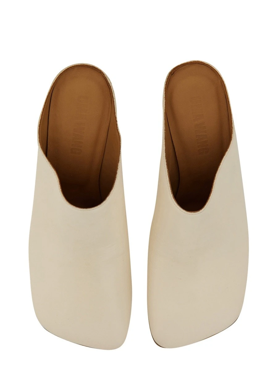 LEATHER MULE..webp