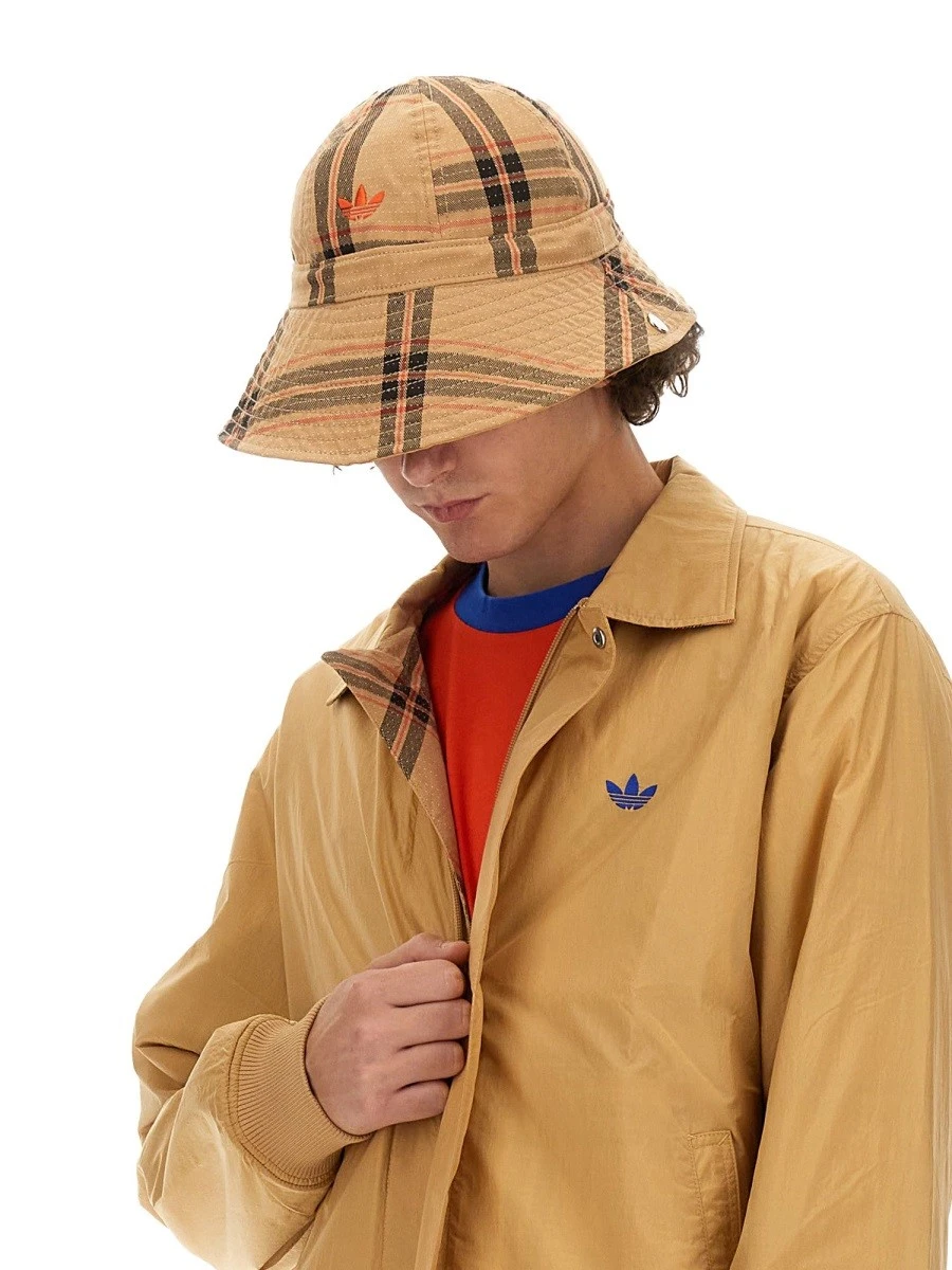 BUCKET HAT.webp