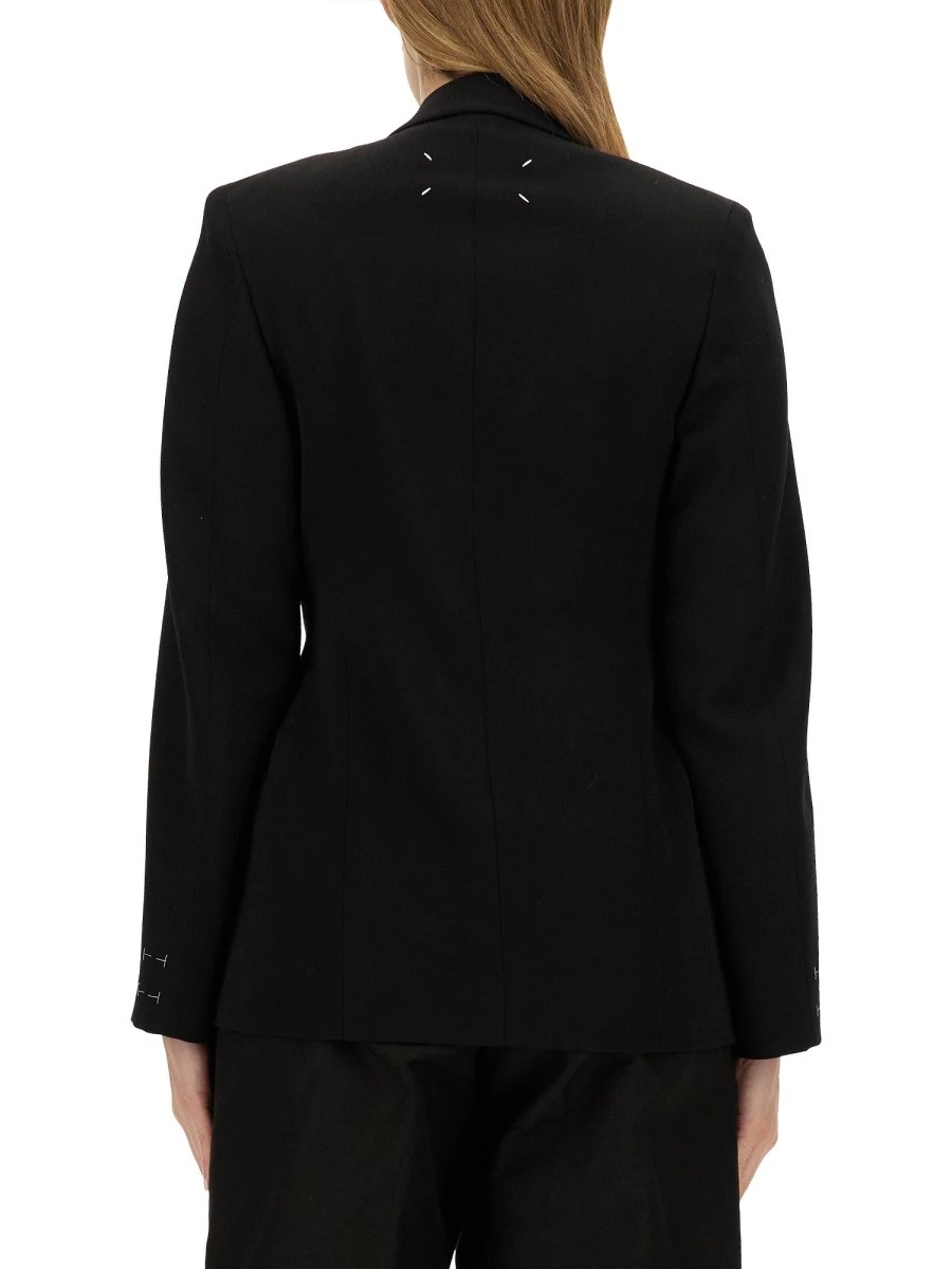 DOUBLE-BREASTED JACKET.webp