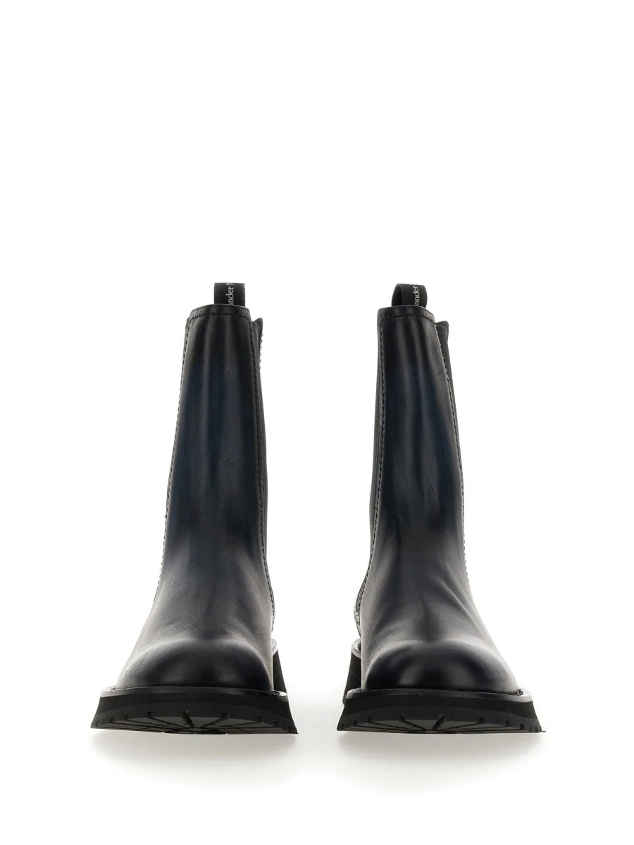LEATHER BOOT.webp