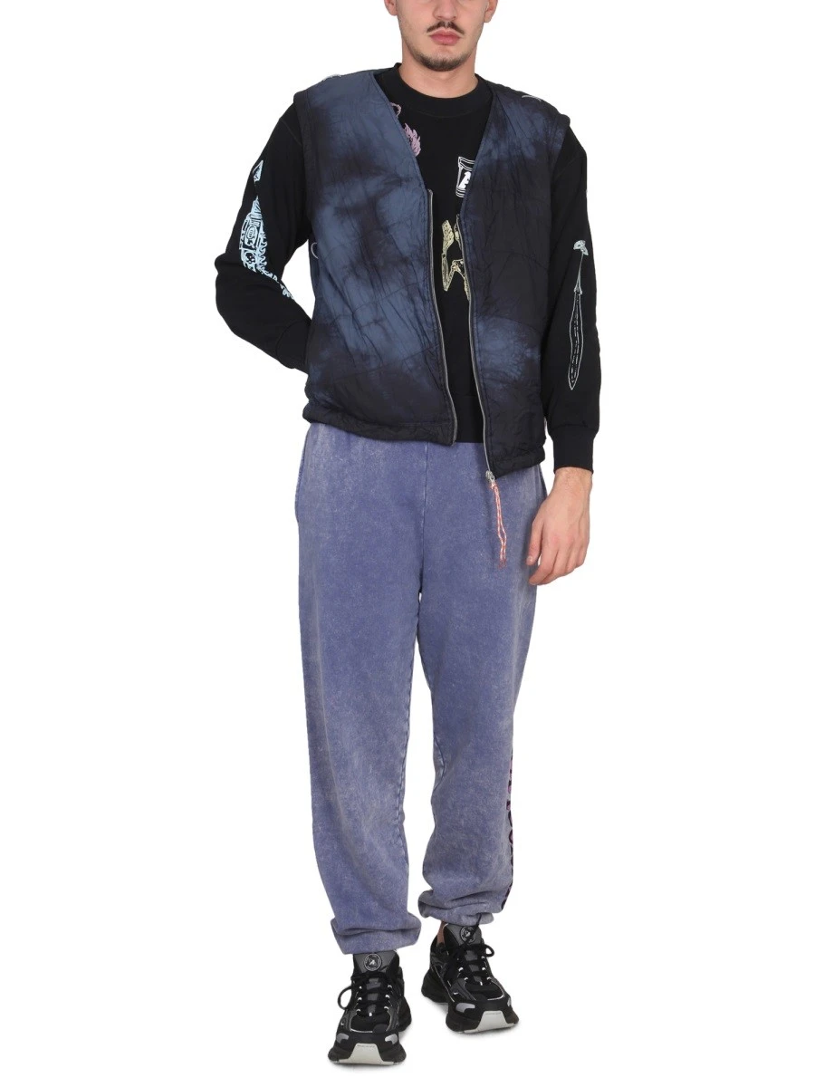 V-NECK VEST.webp
