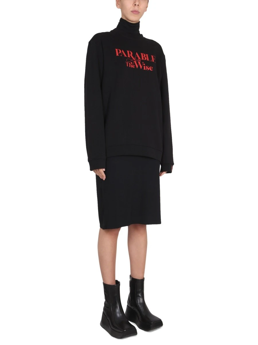 CREWNECK SWEATSHIRT.webp