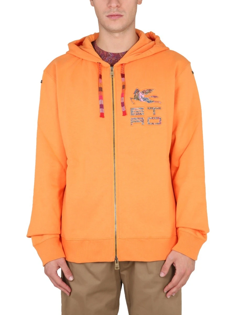ZIP SWEATSHIRT..webp