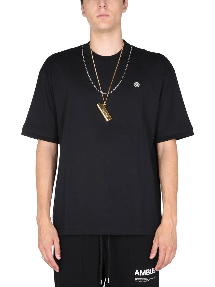 T-SHIRT WITH ICONIC CHAIN.webp