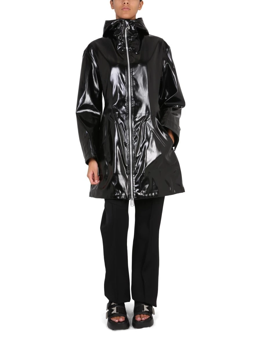 PARKA CON CAPPUCCIO.webp