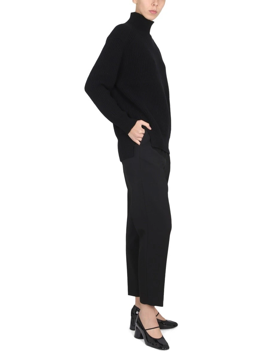 CROPPED PANTS.webp