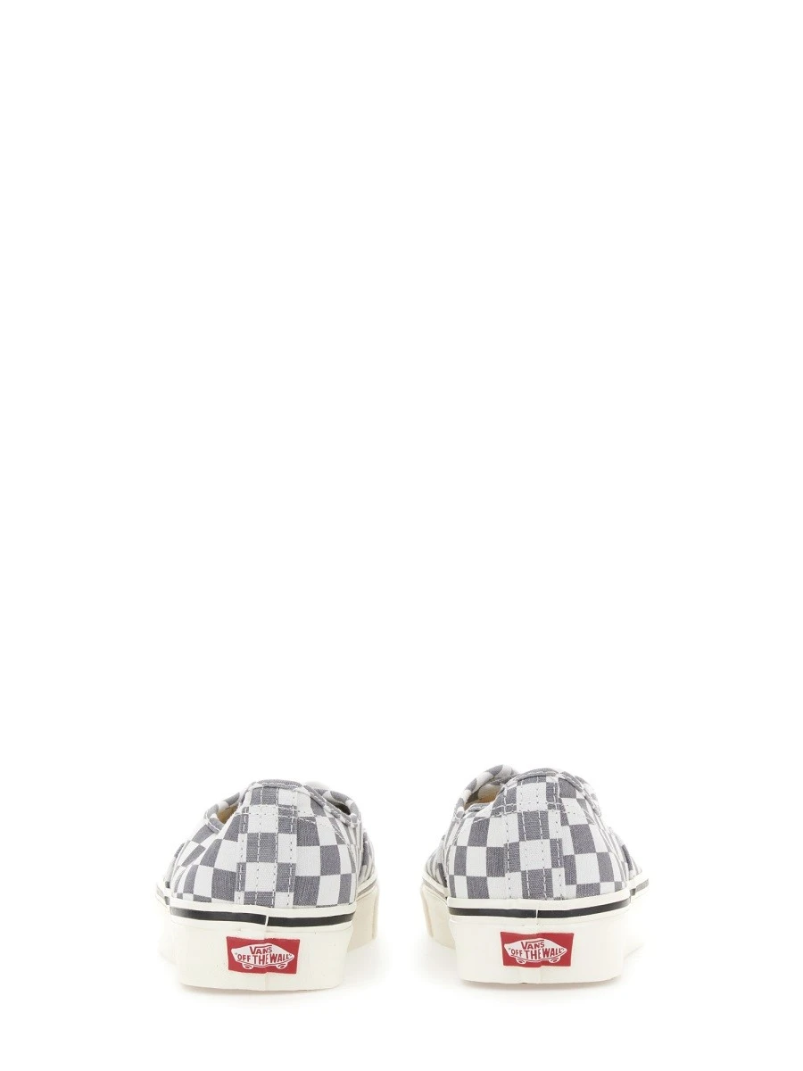 SNEAKER AUTHENTIC 44 DX.webp