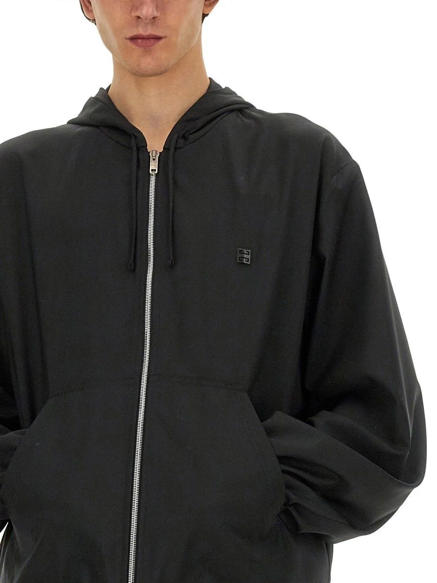 ZIP SWEATSHIRT..webp