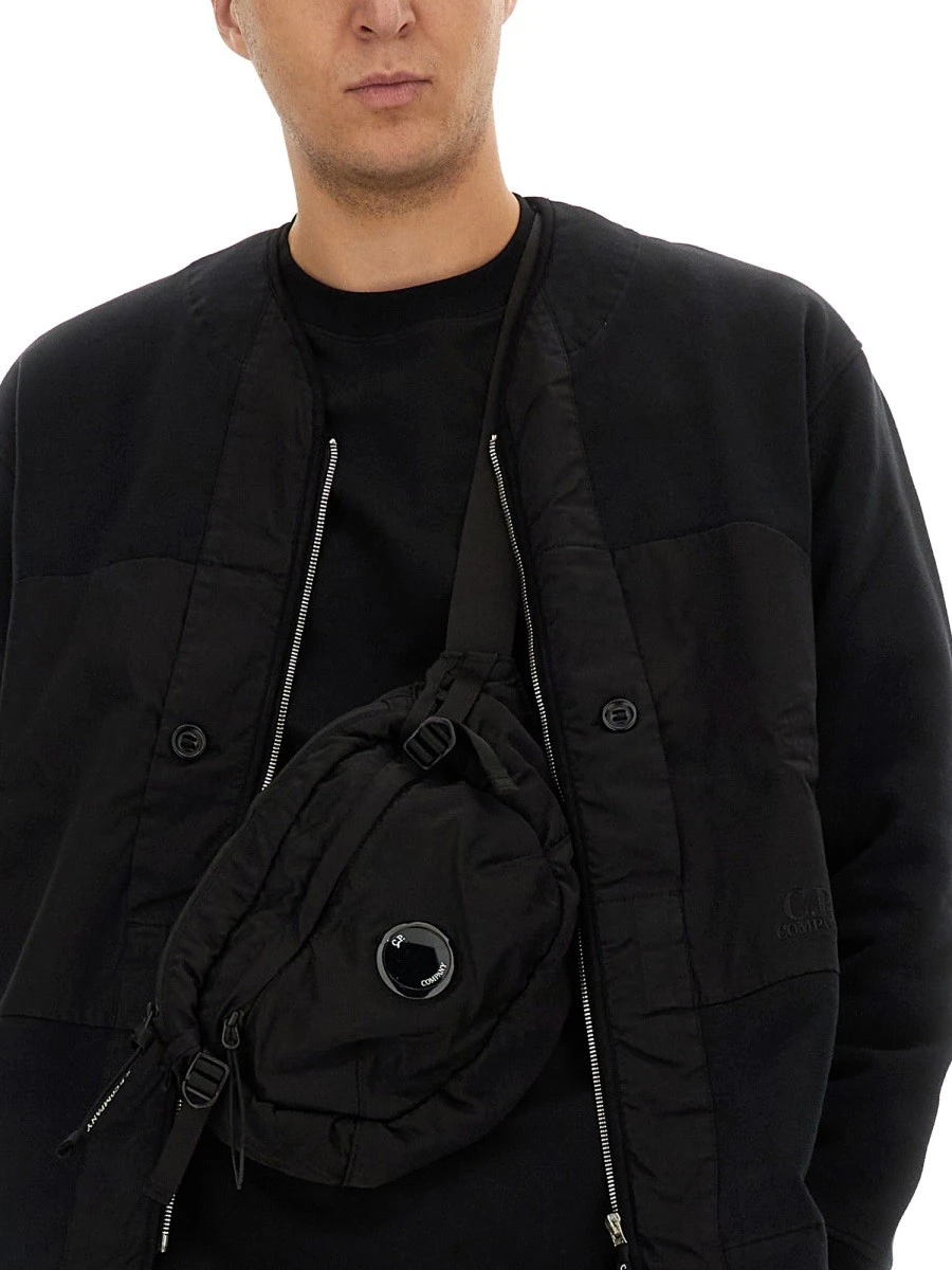 ZIP SWEATSHIRT..webp