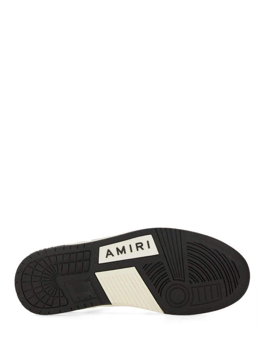 SNEAKER SKEL.webp