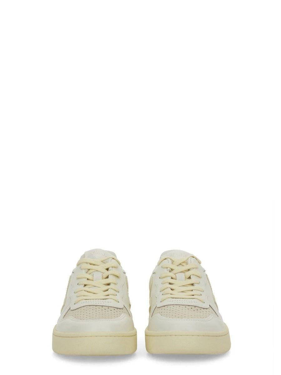 SNEAKER V-10.webp
