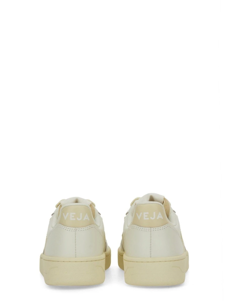 SNEAKER V-10.webp