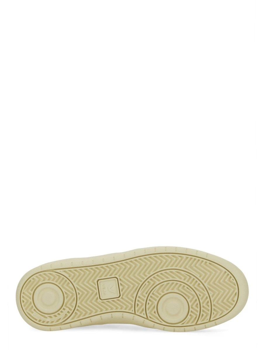 SNEAKER V-10.webp