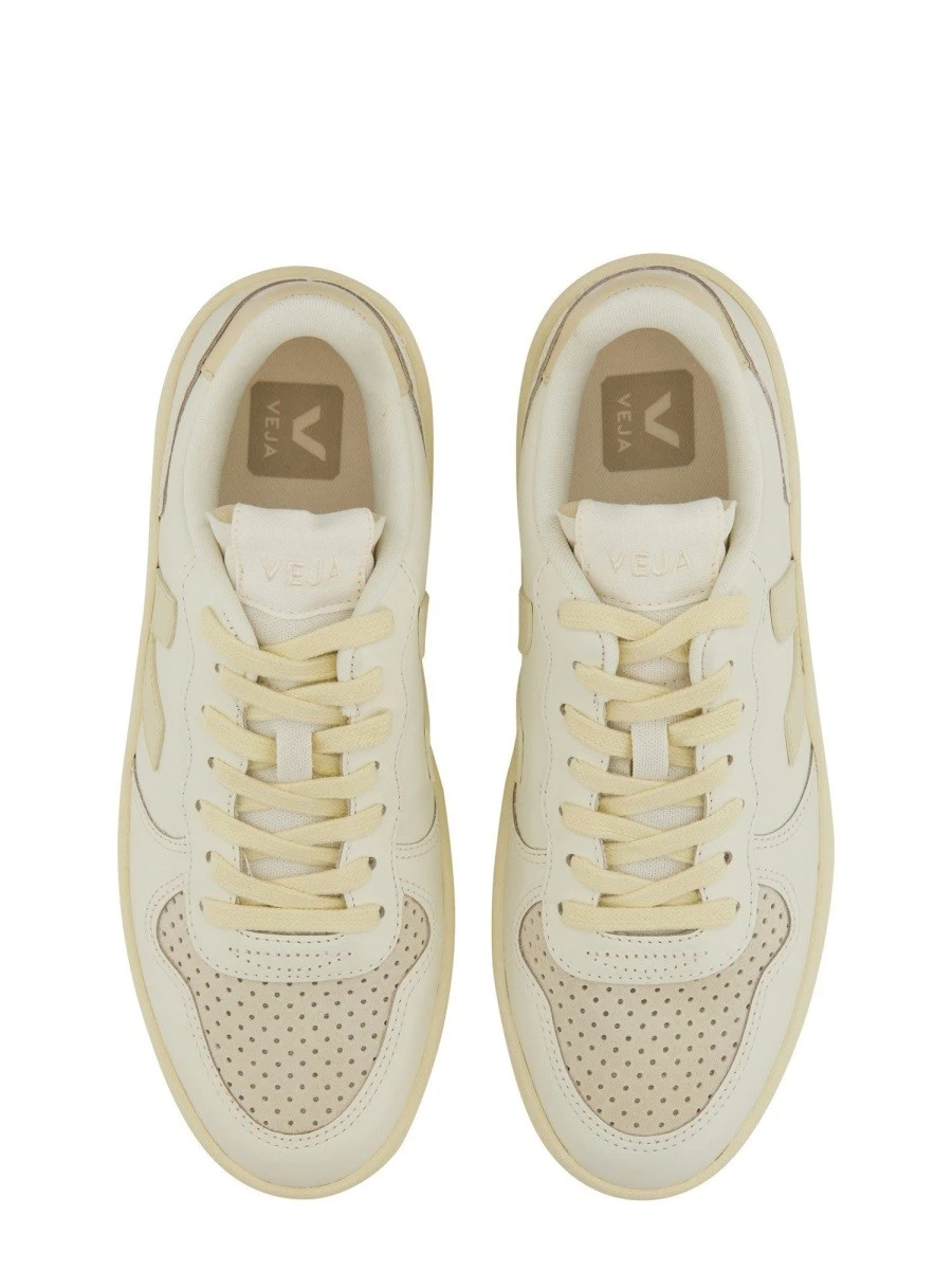 SNEAKER V-10.webp
