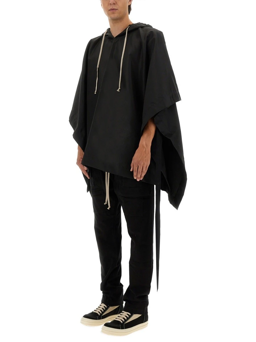 CAPE WITH HOOD.webp
