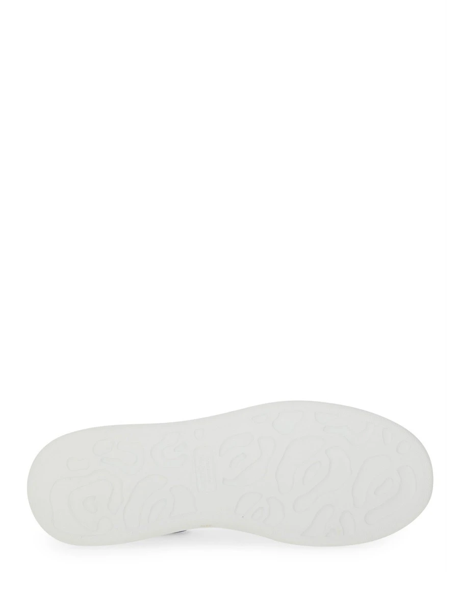 OVERSIZED LEATHER SNEAKER.webp