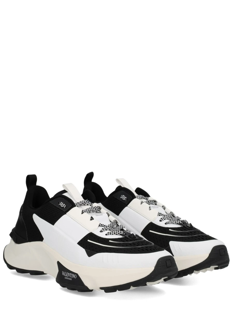 "TRUE ACT" SNEAKER.webp