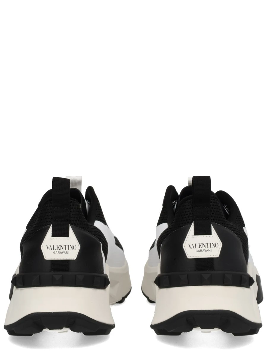 "TRUE ACT" SNEAKER.webp