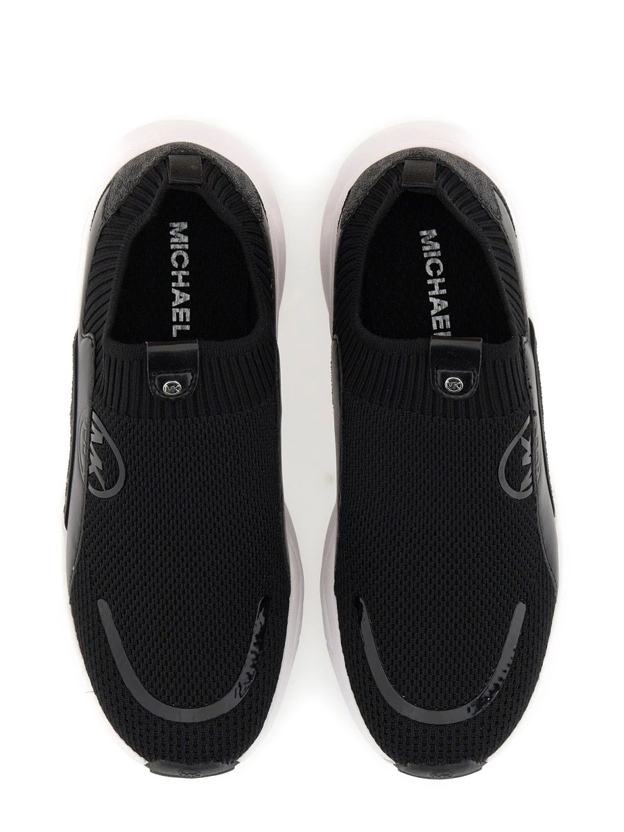 SNEAKER TRAINER.webp
